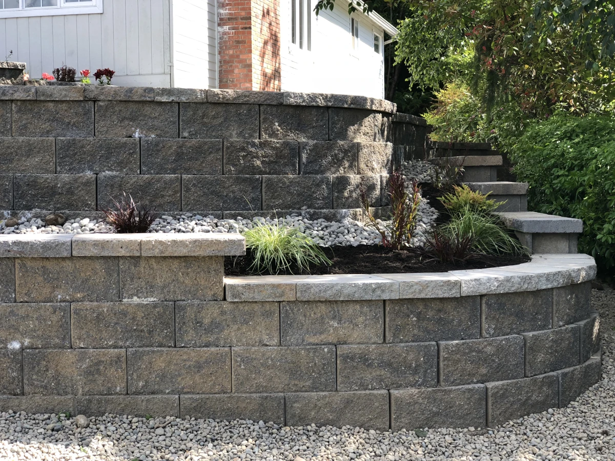 Retaining Walls Create Privacy and Quiet Spaces